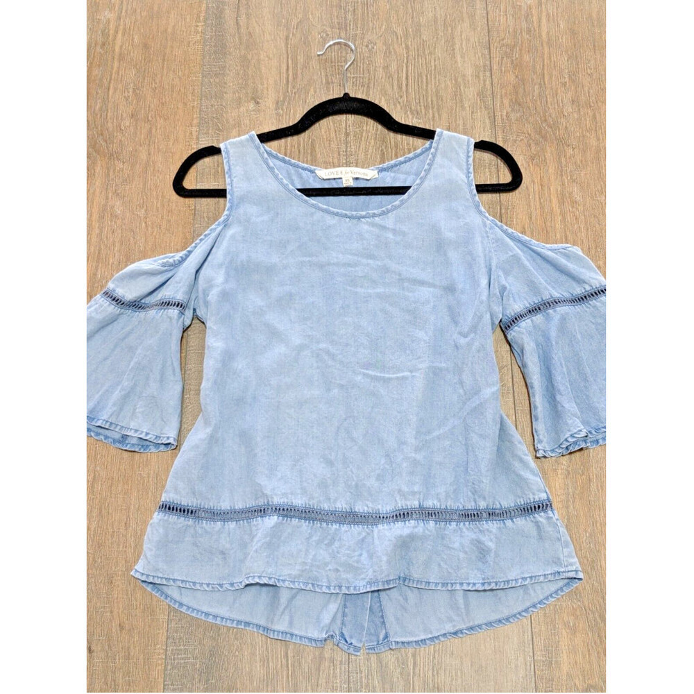 Love 8 for Versona Top Womens XS Blue Cold Shoulder Sleeve Button Back BOHO